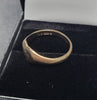 375 - Yellow Gold Heart Signet Ring - 2.46g - Size O - Hallmarked