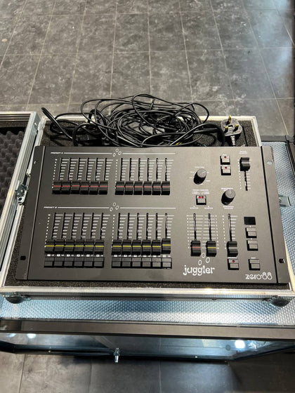 Zero 88 Juggler manual lighting control desk with Swan Flight Case