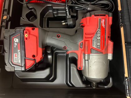 Milwaukee FUEL M18 ONEFHIWF12 1/2” HIGH TORQUE Impact Wrench + 2x Batteries