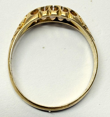 18ct Gold Diamond ring Size L