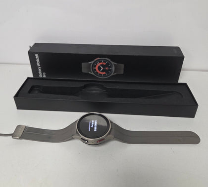 Samsung Galaxy Watch5 Pro 45mm - Grey boxed