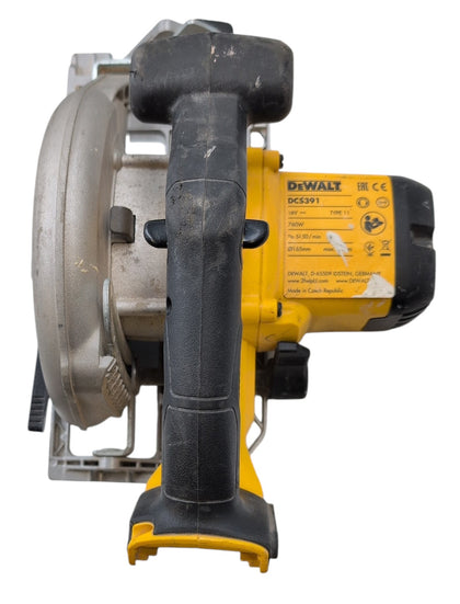 DEWALT DCS391 18V Cordless 165mm Circular Saw with 2 Batteries and Charger