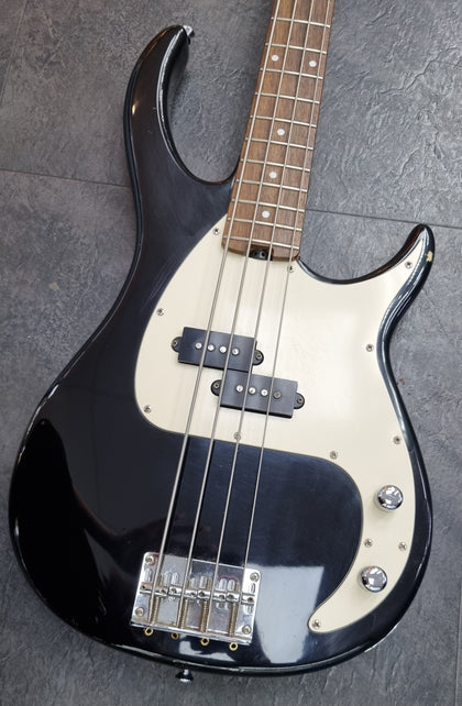 PEAVEY 4 string electric bass guitar right handed