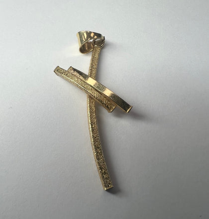 14CT GOLD CROSS PENDANT