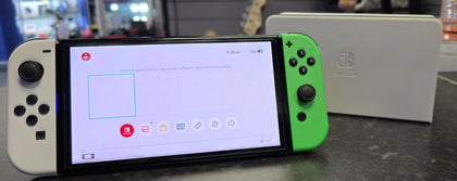 Nintendo Switch Oled White/Green + Dock & charger