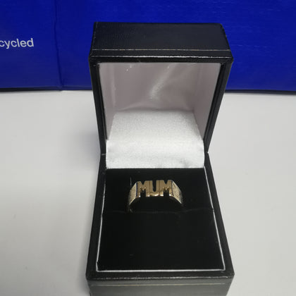 9K Gold 'MUM' Ring, Hallmarked and Tested (375), 2.73Grams, Size: Q.