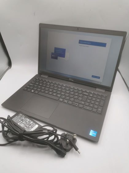 Dell 15-3520/i5-1135G7/8GB Ram/256GB SSD/15