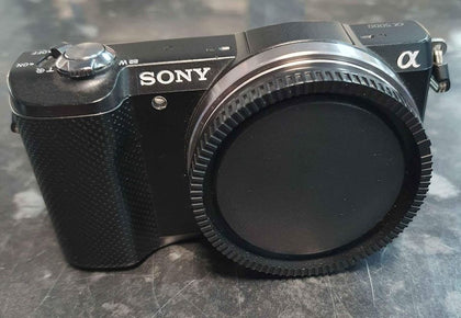 Sony Alpha 5000 ILCE-5000 20.1MP.