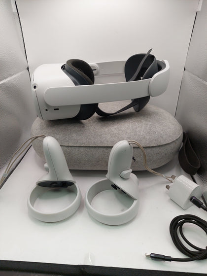 Meta Oculus Quest 2 VR Headset With Controllers 256GB fitted with new headstrap