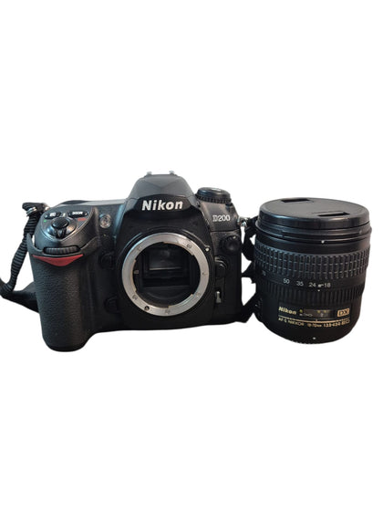Nikon D200 with Nikkor AF-S 18-70mm