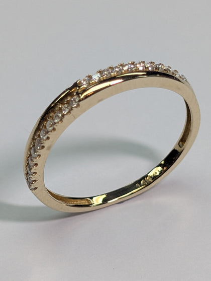 14CT GOLD DIAMOND RING