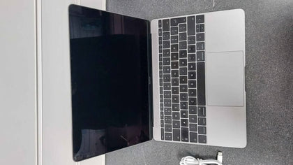 Apple MacBook 8,1 m-5y51 8GB RAM 500GB ssd 12