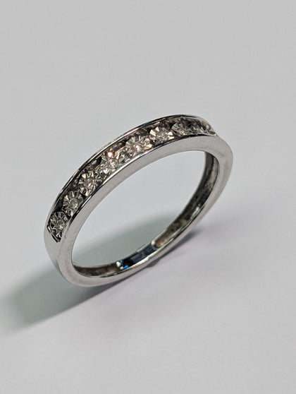 9CT WHITE GOLD  DIAMOND RING