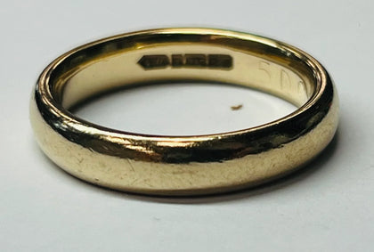 9ct gold Wedding Band Size R 1/2