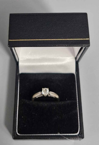 18CT White Gold Forever Diamond Engagement Ring HM 3.4G Size N