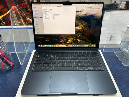 MacBook Air 14,2/M2 (8-CPU 8-GPU)/8GB Ram/256GB SSD/13