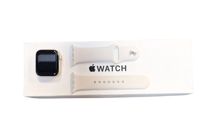 Apple Watch SE GPS 40mm Starlight Aluminium Case with Starlight Sport Band - S/M