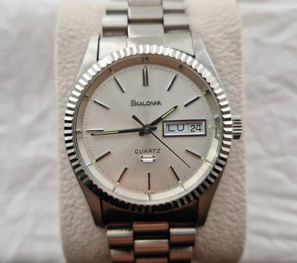 Bulova Professional Quartz 93181 Date Vintage
