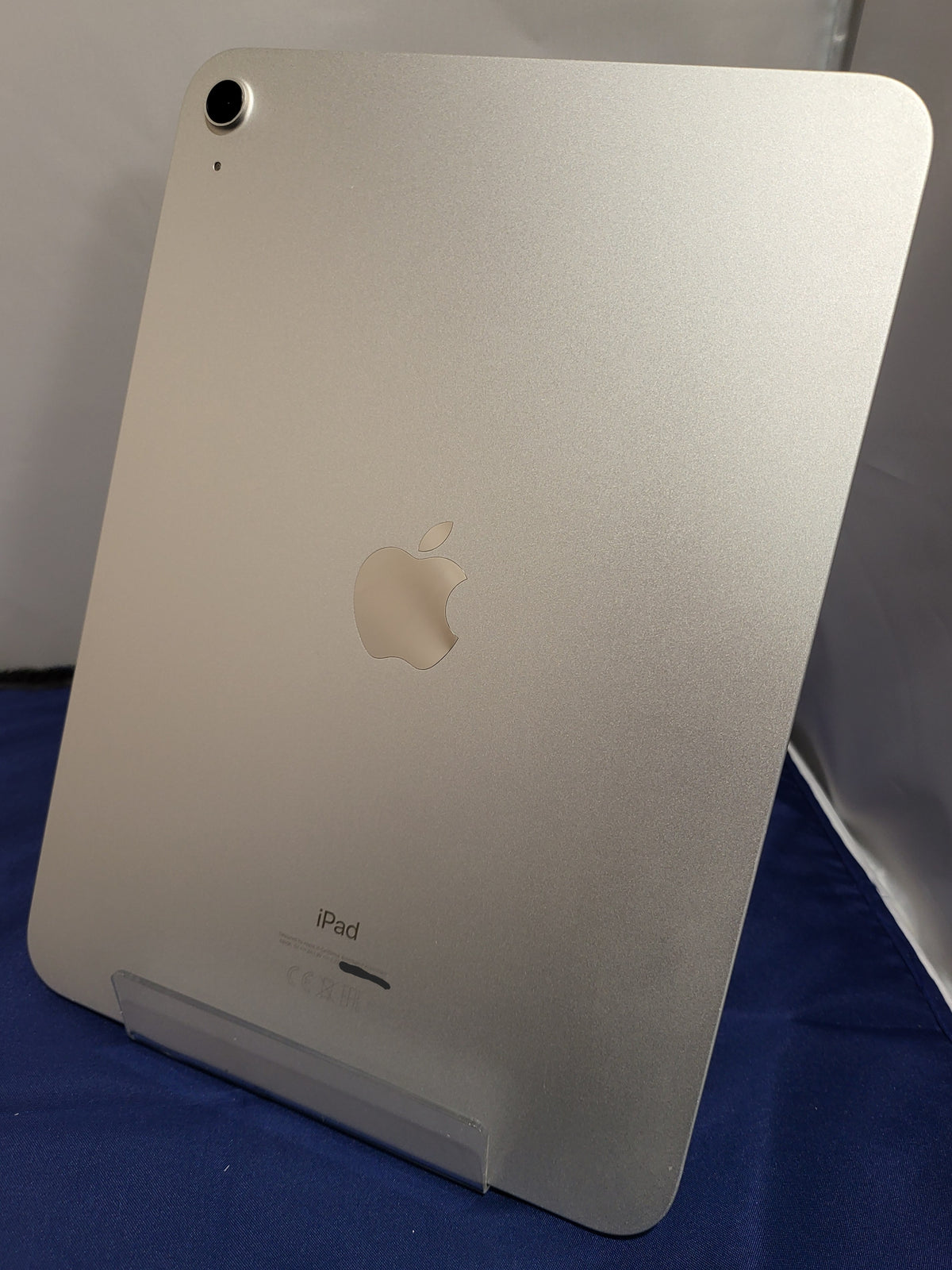 Apple iPad 10th Gen (A2696) 10.9