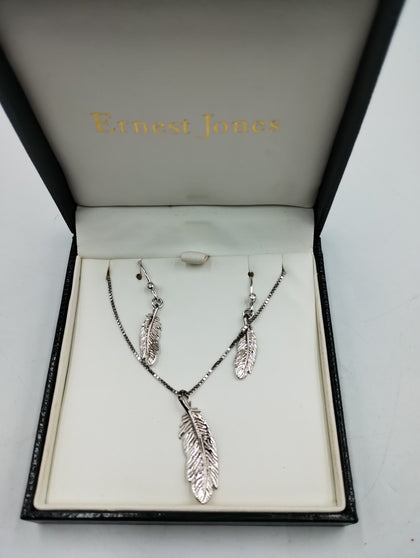 ERNEST JONES STERING SILVER FEATHER PENDANT NECKLACE & EARRING SET