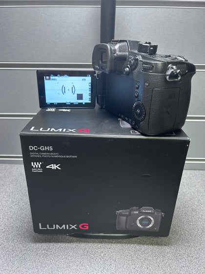 Panasonic LUMIX GH5 4K Mirrorless Camera