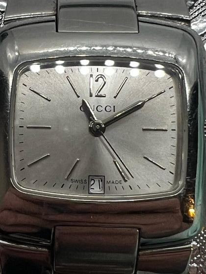 Gucci Stainless Steel Gray Dial Date Display Women's Watch 8500L