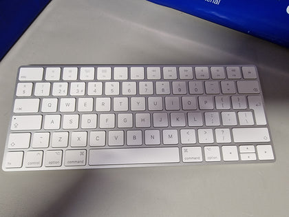 Apple Magic Keyboard (A1644) QWERTY UK - Silver