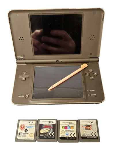 Nintendo DSi XL Console