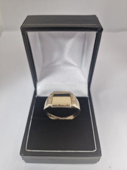 Gold Ring 9CT 375 7.9G Size U.