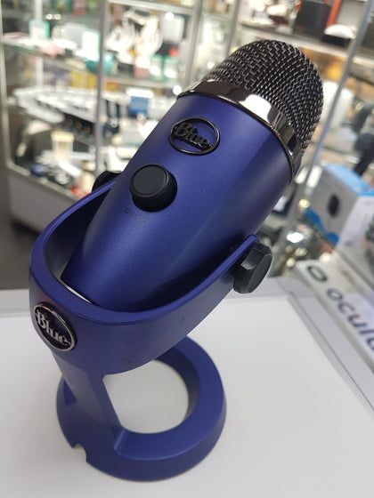 BLUE NANO MICROPHONE LEYLAND.