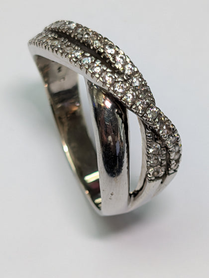 9ct White Gold Puzzle Style Ring