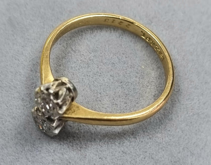 18ct Gold Diamond Ring Size M