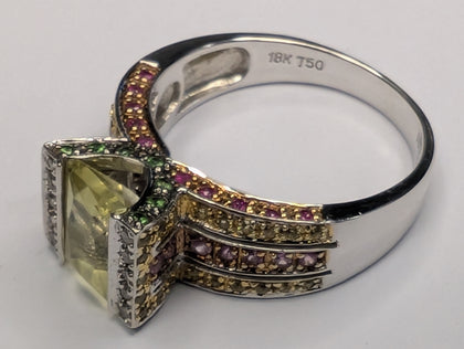 18ct White Gold Peridot Stone Ring Size P