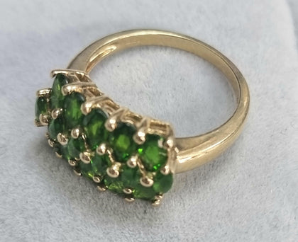 9CT  Gold Green Garnet Ring Size O