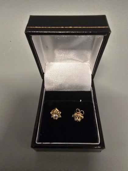 14ct Gold Earrings with White Stone 1.1G