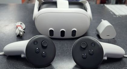 Meta Quest 3 VR Headset (With Controllers) - 512GB - Boxed