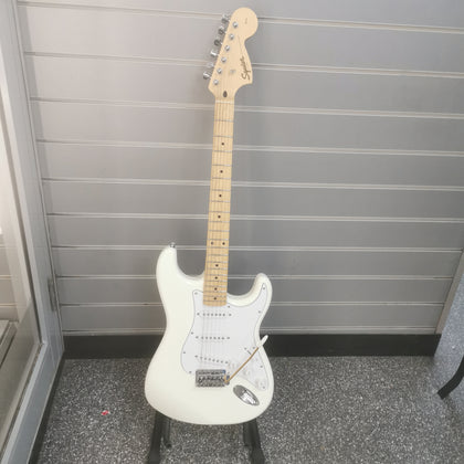 Squier Affinity Stratocaster 20th Anniversary Edition Vintage White