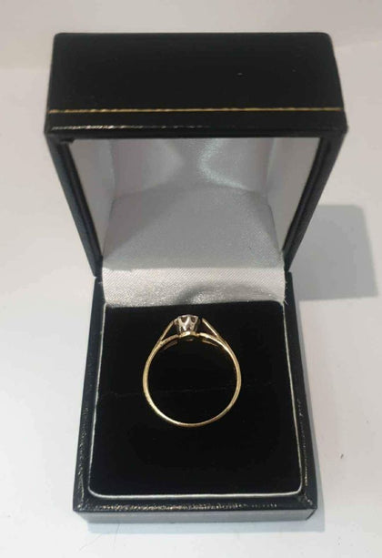 Gold Ring 375 9CT size O.