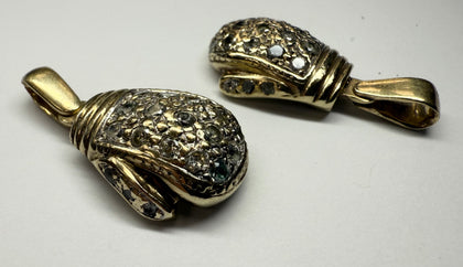 9CT GOLD BOXING GLOVES PENDANTS 3CM LENGTH