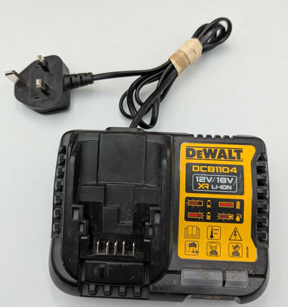 DEWALT DCV100M1 18V XR Compact Leaf Blower DCV100 1 X 4.0ah Battery and Charger
