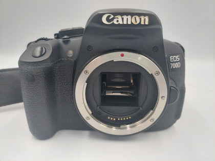 Canon EOS 700D Camera Body with Sigma 10-20mm 1:4-5.6 EX DC HSM (Canon) Lens
