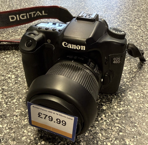 Canon EOS 40D + 18-55mm Lens