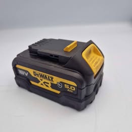 DeWalt 18V XR 5.0Ah Oil Resistant Li-Ion Battery Grease-Resistant Housing
