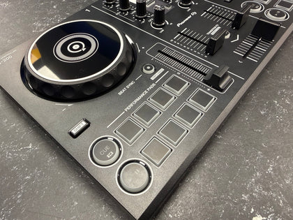 Pioneer DDJ-200 Smart DJ Controller With Official Case - Chesterfield
