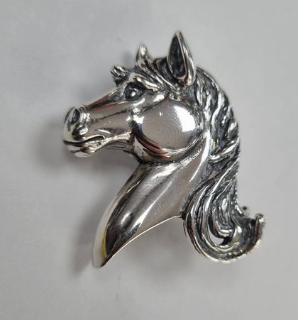 SILVER HORSES HEAD PENDANT LEYLAND
