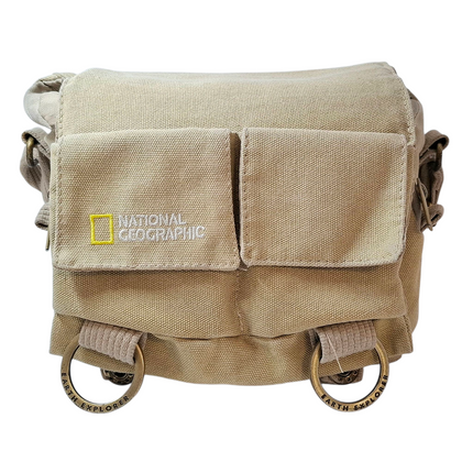 Canon Eos Kiss X7  DSLR + Canon EF 50mm f/1.8 STM Lens