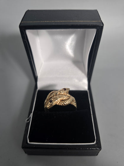 9CT Snake Ring With Red Stones 5.8G Size S