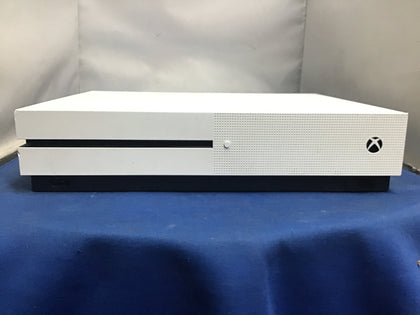 Xbox one s with pad.