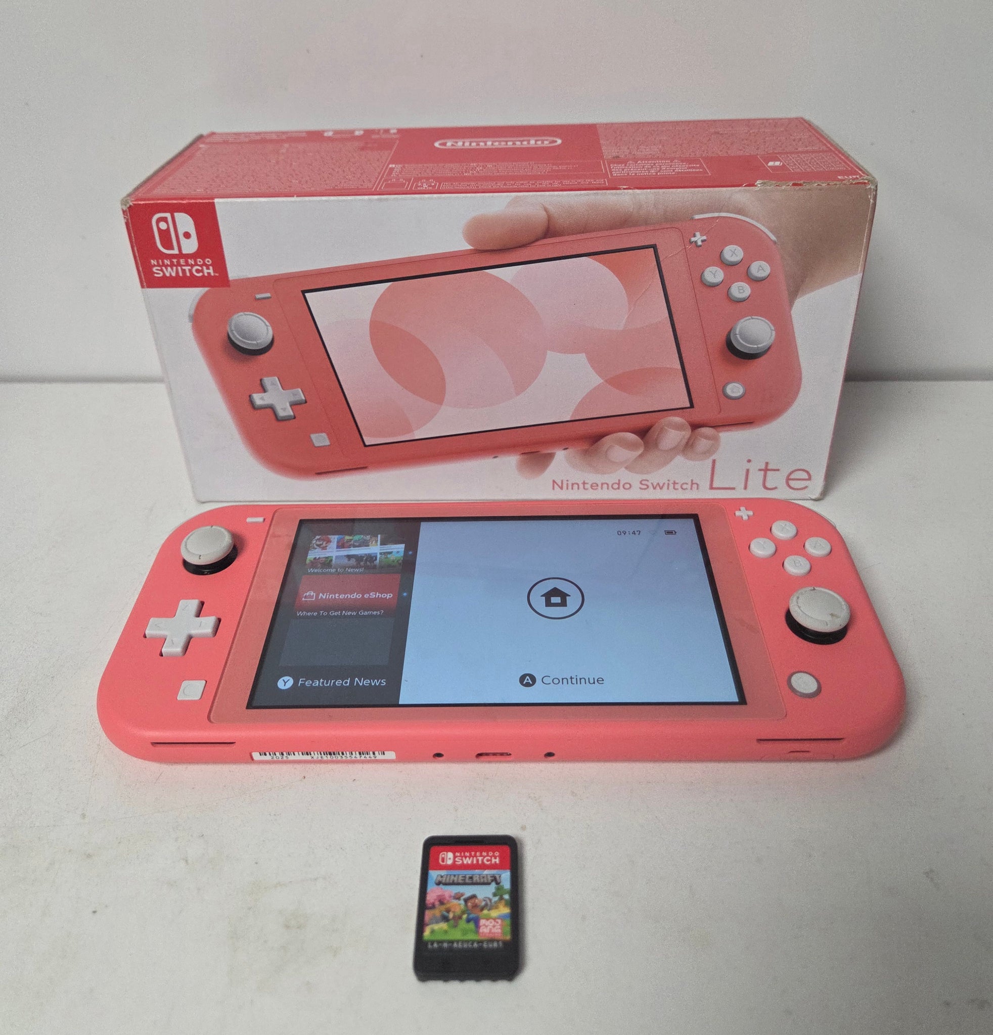 Nintendo Switch Lite ピンク 本体 Minecraft Nintendo Switch Lite (Coral) Minecraft Pack - My Nintendo Store