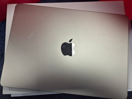 Apple Macbook Air 2025 (a3240) - 13.6 - M4 - 16gb - 256gb.